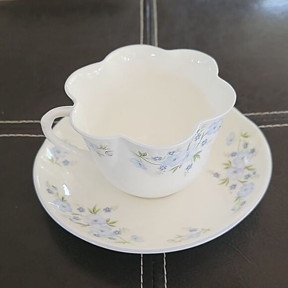 Vintage Crown Staffordshire Rock Garden Bone China Cup And Saucer - Picture 1 of 8